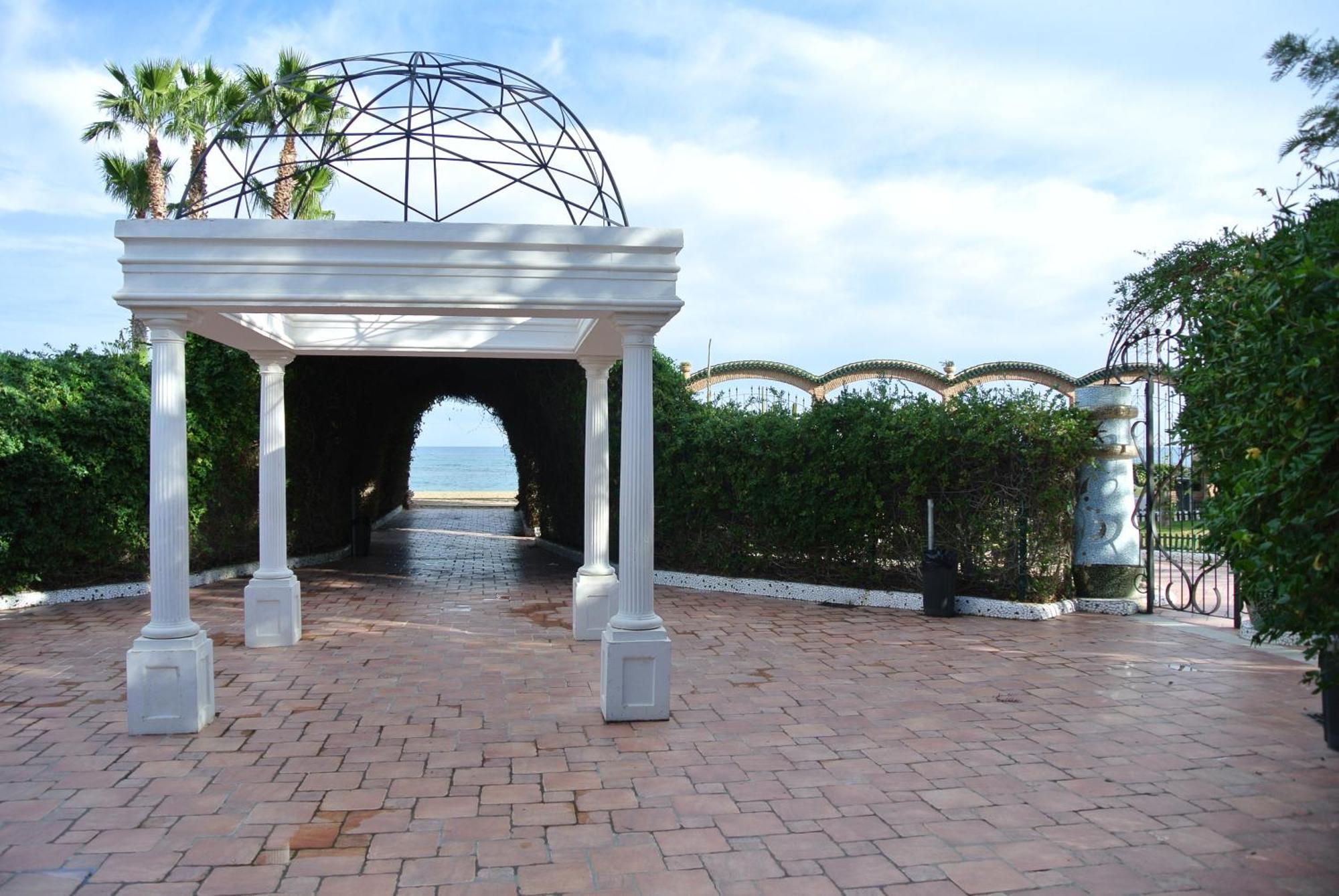 Apartamentos Danesp-Playa De Les Amplaries Marina Dor- Frontales Al Mar Orpesa Kültér fotó